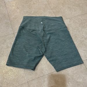 NWOT lululemon bike shorts